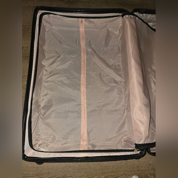 Vince Camuto Leopard Luggage Set - Picture 10 of 14